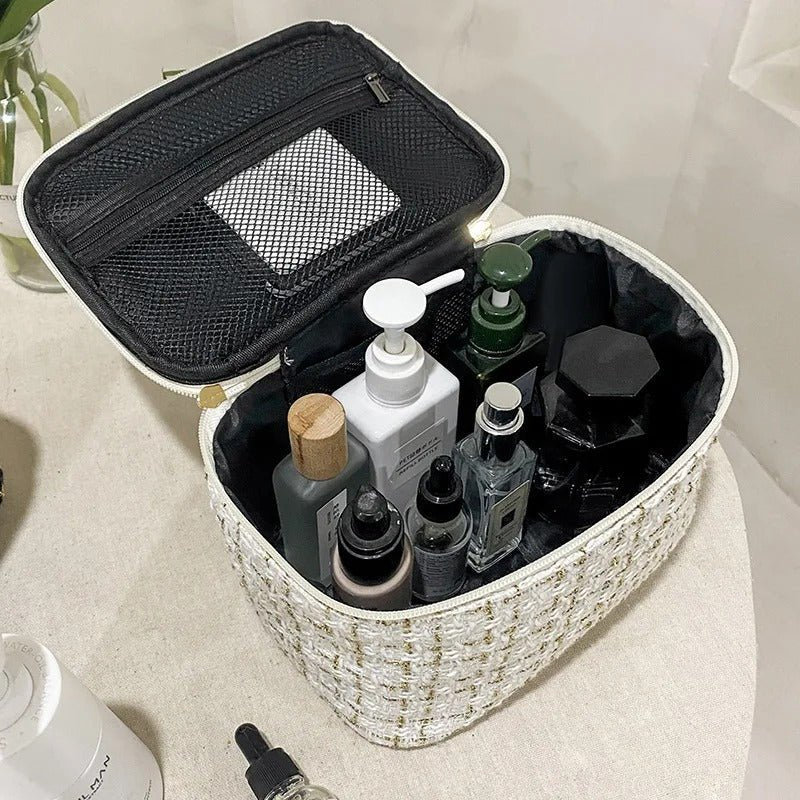 Trousse de toilette femme voyage - LâIndispensable - Nina Harmonie
