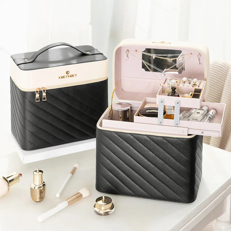 Mallette maquillage fille noire et beige élégante et organisée.
