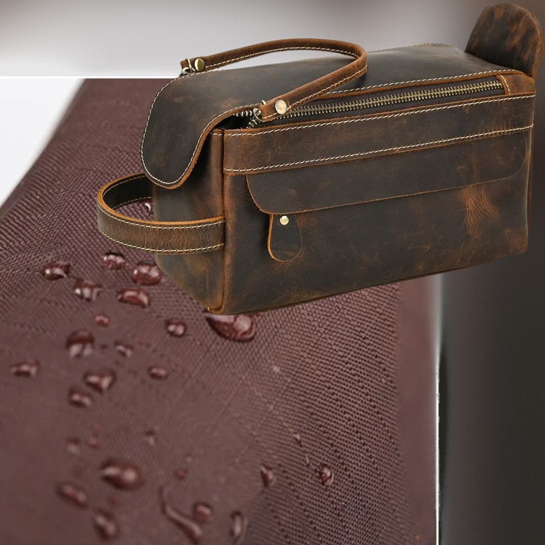 Trousse de Toilette Homme Haut de Gamme en cuir vintage résistant à l'eau.