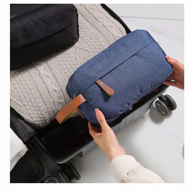 Trousse de toilette homme luxe - L'essentiel du baroudeur - Nina Harmonie